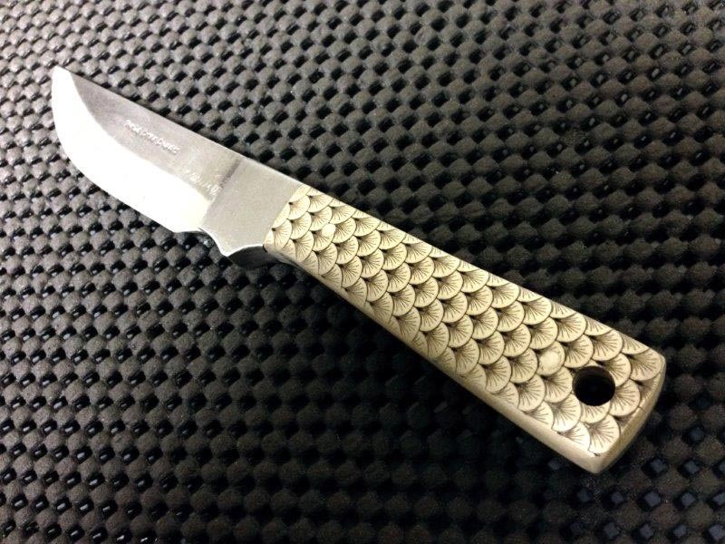 Knife engraving